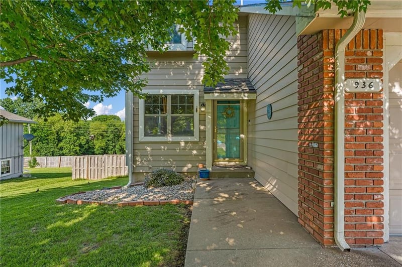 936 Alma Dr, Lawrence, KS 66049