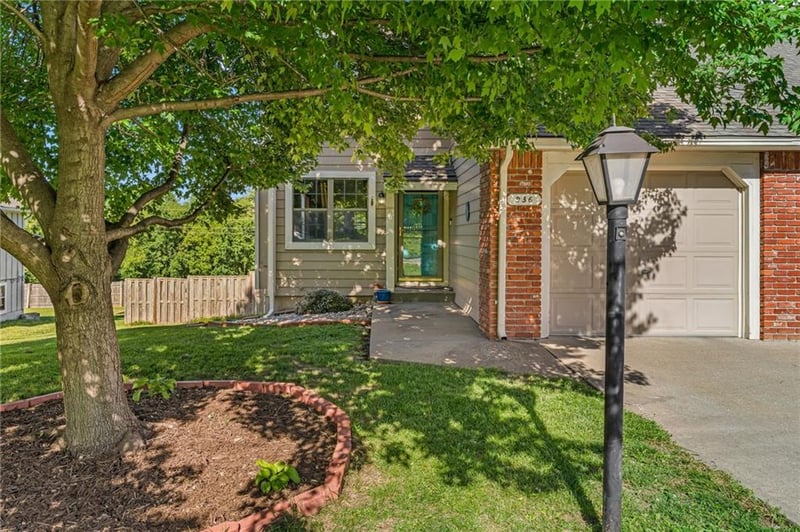 936 Alma Dr, Lawrence, KS 66049