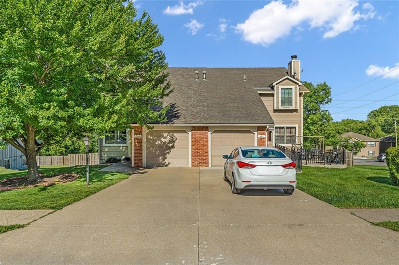 936 Alma Dr, Lawrence, KS 66049