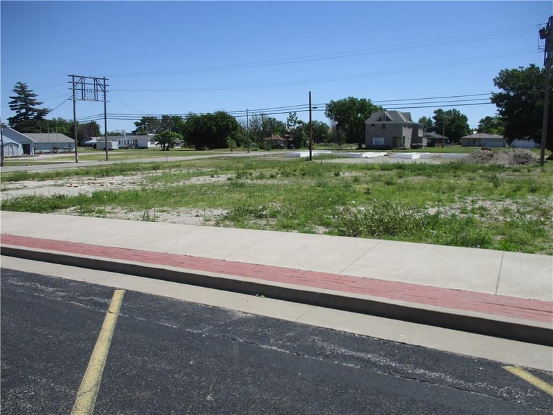 317 Main St, Galena, KS 66739
