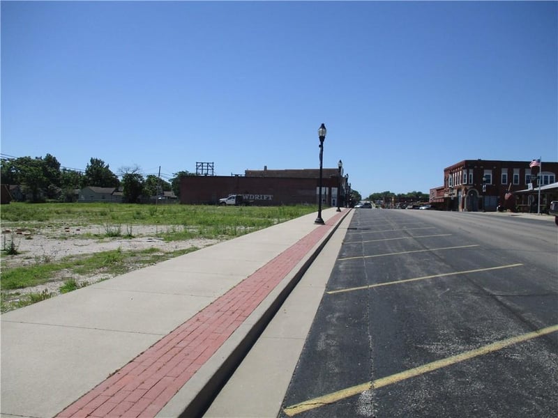 317 Main St, Galena, KS 66739