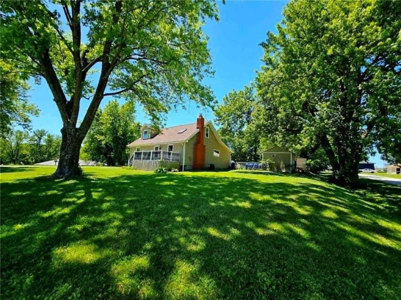 11962 Sunset Rd, Excelsior Springs, MO 64024