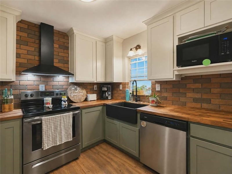11962 Sunset Rd, Excelsior Springs, MO 64024