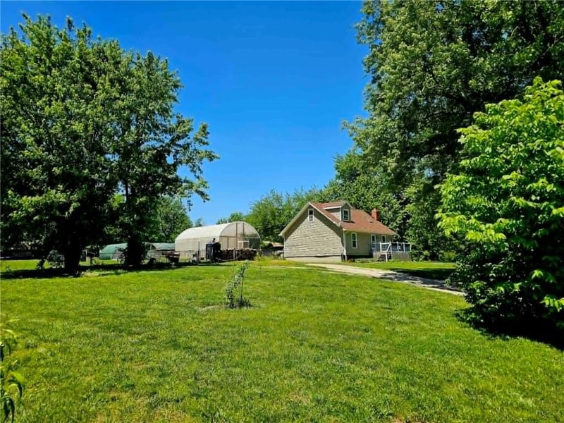 11962 Sunset Rd, Excelsior Springs, MO 64024