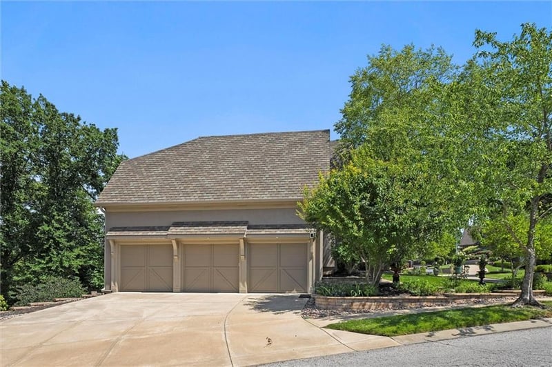 6001 Cosby Ave, Kansas City, MO 64151