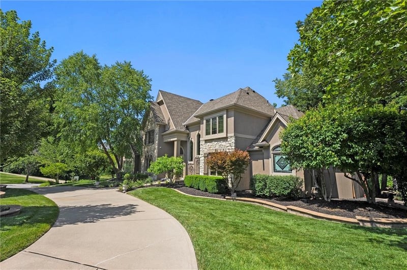 6001 Cosby Ave, Kansas City, MO 64151