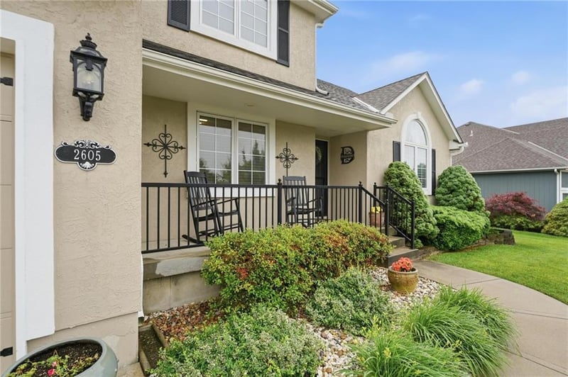 2605 Winterview Cir, Lee's Summit, MO 64081