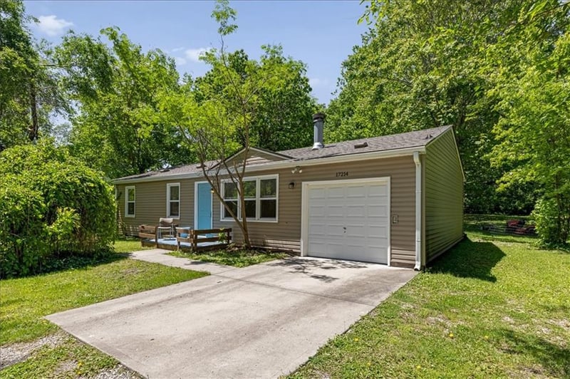 17214 Chula Vista Dr, Belton, MO 64012