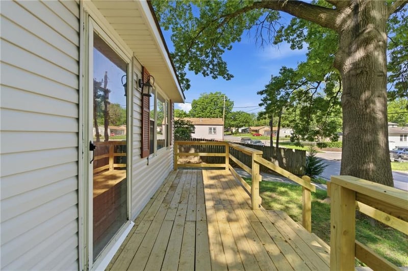 1615 Terry St, Leavenworth, KS 66048