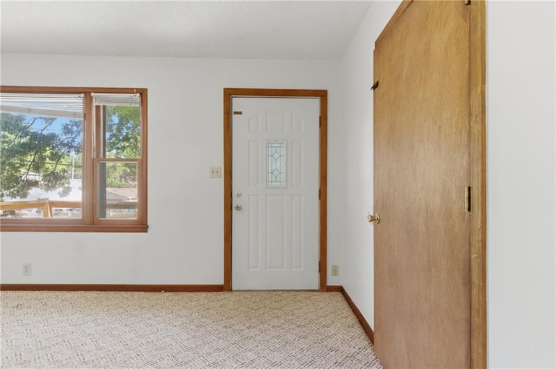 1615 Terry St, Leavenworth, KS 66048