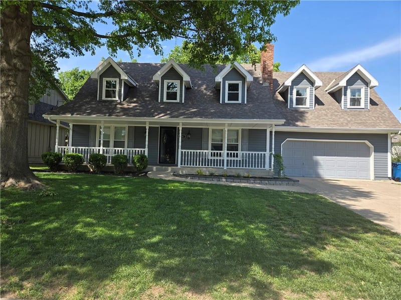 632 Butternut Ln, Liberty, MO 64068