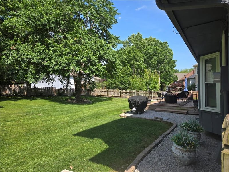 632 Butternut Ln, Liberty, MO 64068