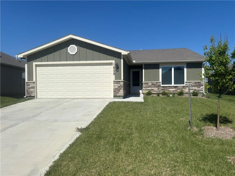 1608 Maci St, Belton, MO 64012