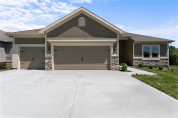 8895 N Monroe Ave, Kansas City, MO 64156