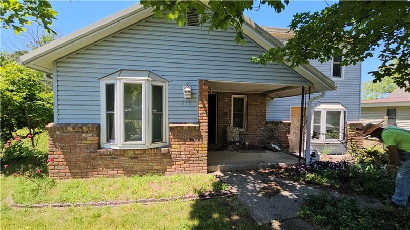 618 Main St, Grandby, MO 64844