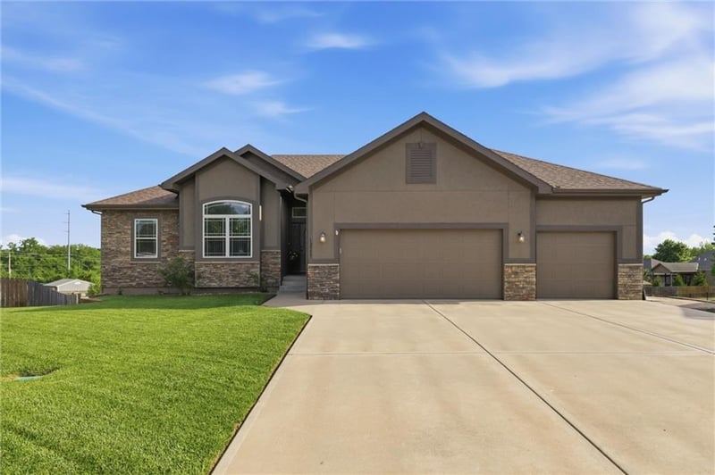 12337 Farrow Ave, Kansas City, KS 66109