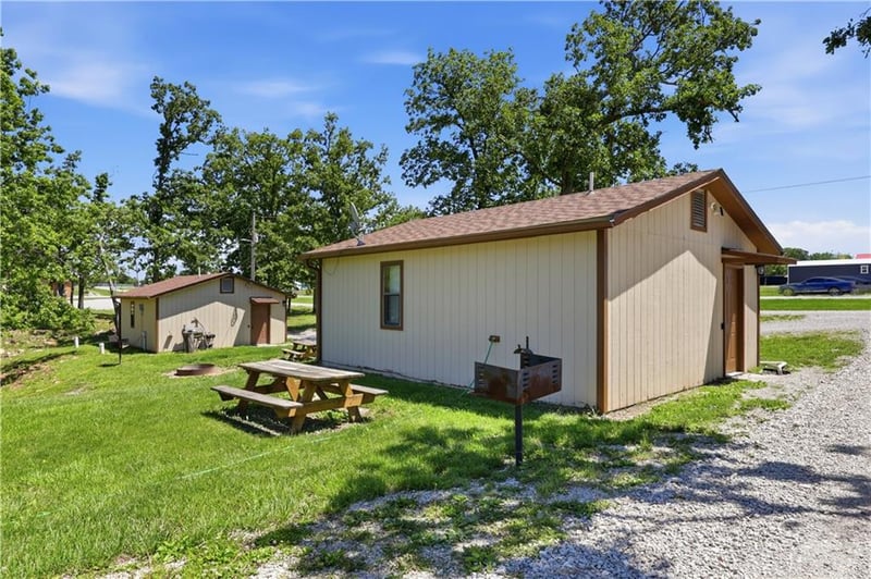 11015 Rt 7 Hw #3, Clinton, MO 64735