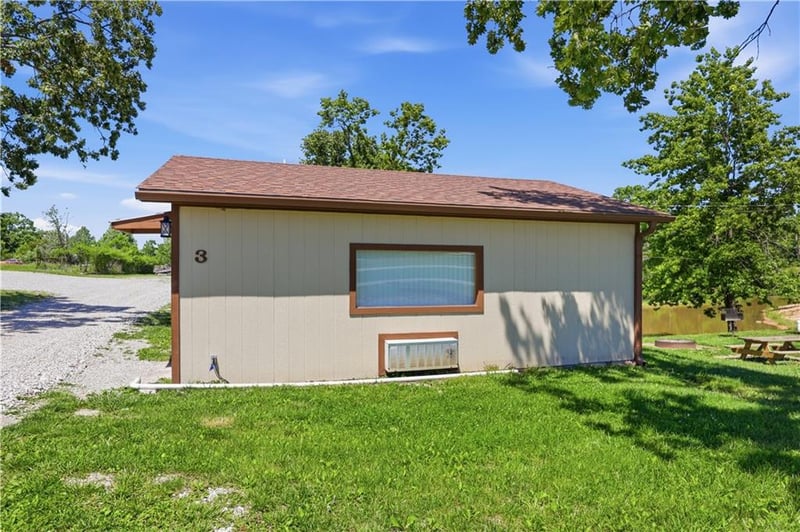 11015 Rt 7 Hw #3, Clinton, MO 64735