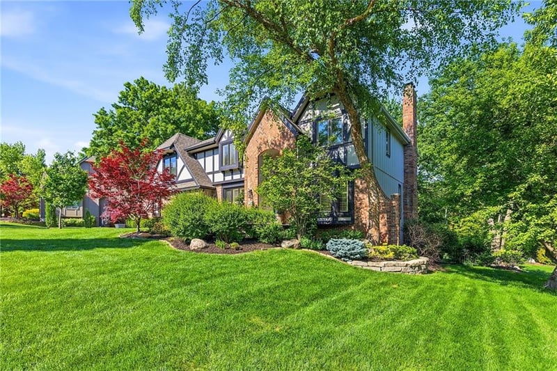 12204 Melrose St, Overland Park, KS 66213