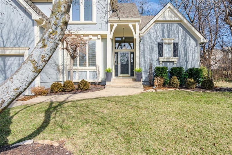 12715 Grant St, Overland Park, KS 66213