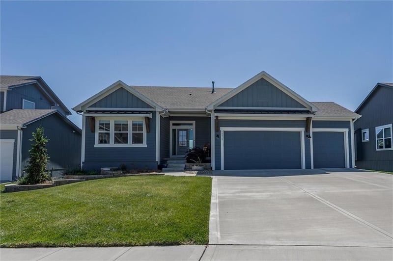 13317 W 181st Pl, Overland Park, KS 66013