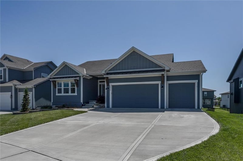 13317 W 181st Pl, Overland Park, KS 66013