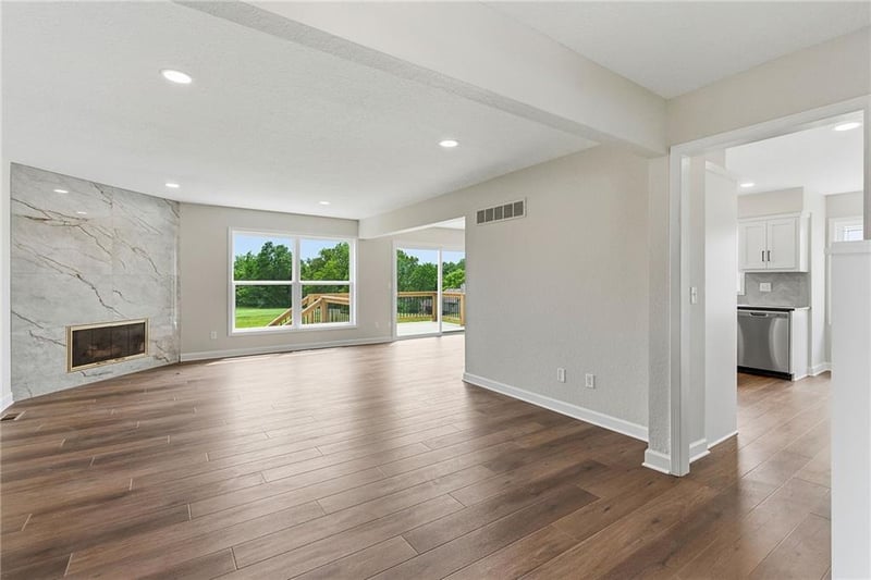 12011 E 86 St, Kansas City, MO 64138