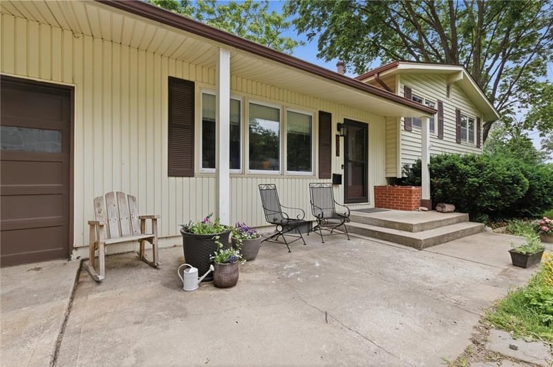 6303 Park Ave, Gladstone, MO 64118