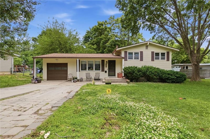 6303 Park Ave, Gladstone, MO 64118