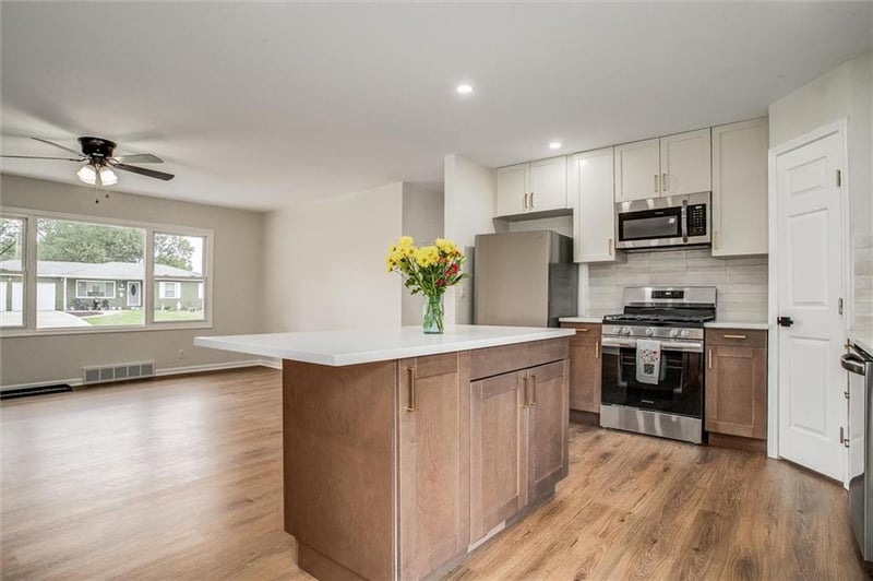 12305 52nd Ter, Kansas City, MO 64133