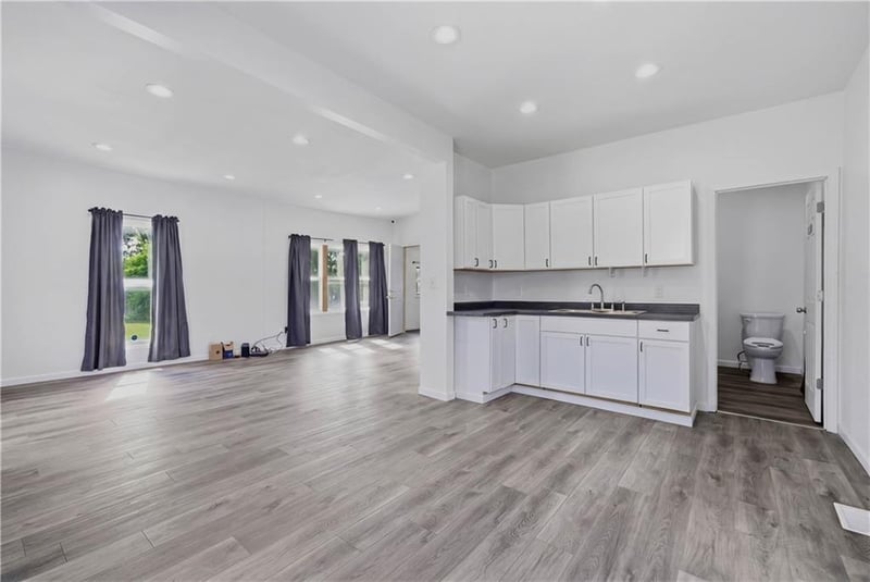 307 E 23rd St S, Independence, MO 64055