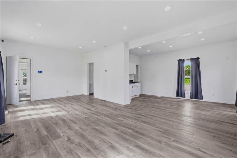 307 E 23rd St S, Independence, MO 64055