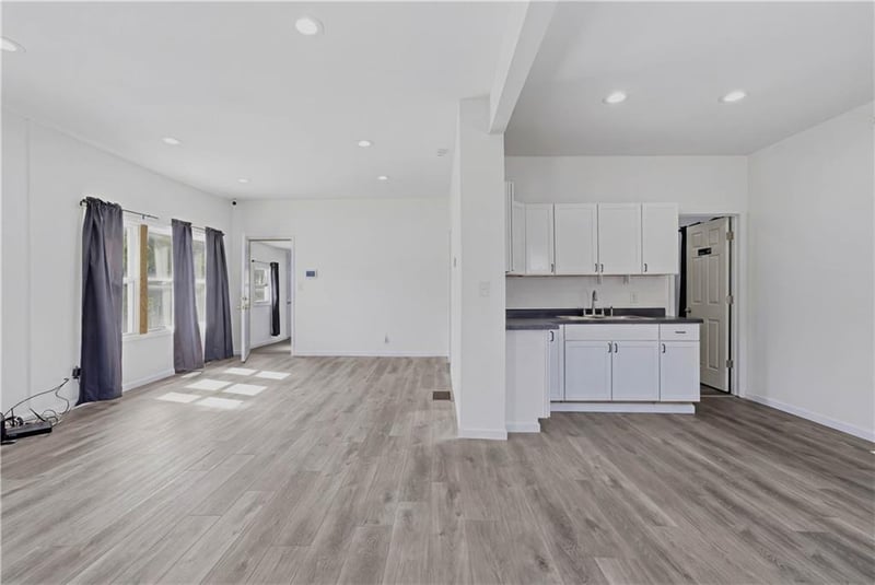 307 E 23rd St S, Independence, MO 64055