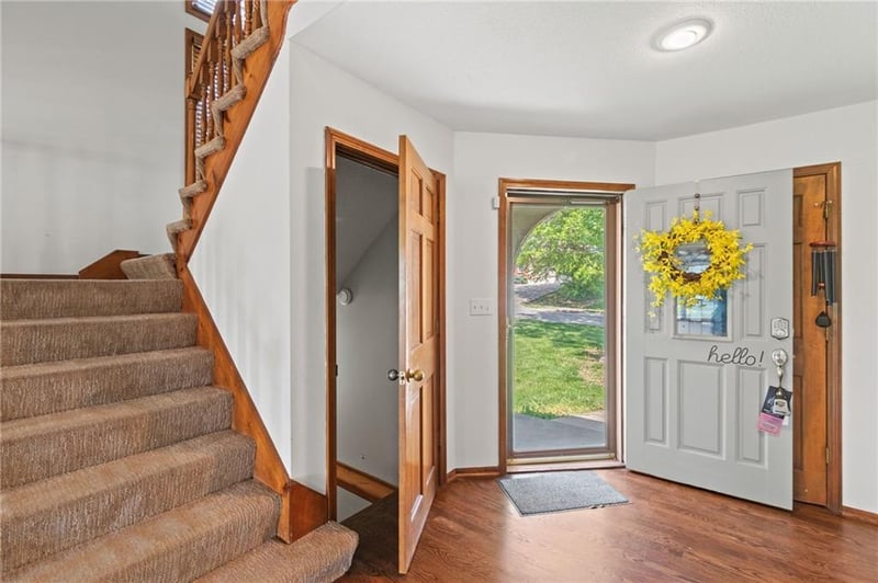 6724 Quincy Cir, Kansas City, MO 64119