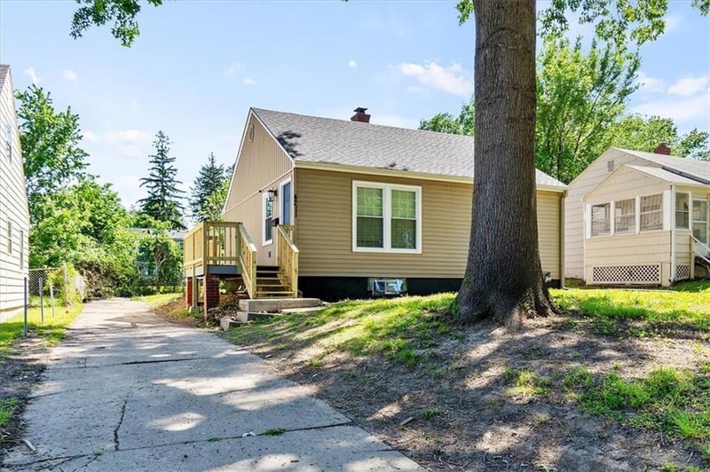 4211 67th Ter, Kansas City, MO 64132
