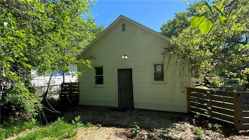 5934 Park Ave, Kansas City, MO 64130