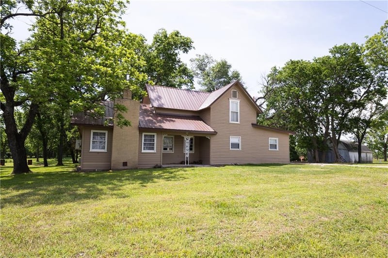2039 Cr 26000 Rd, Parsons, KS 67357