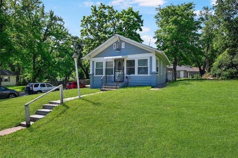 2917 61st St, Kansas City, MO 64130