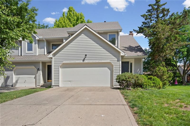 10810 116th St, Overland Park, KS 66210