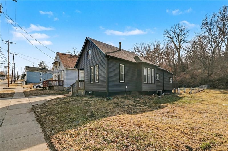 522 Chestnut St, St Joseph, MO 64505