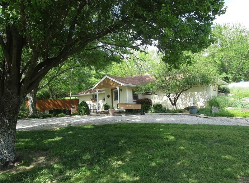 2176 Alabama Ter, Quenemo, KS 66528