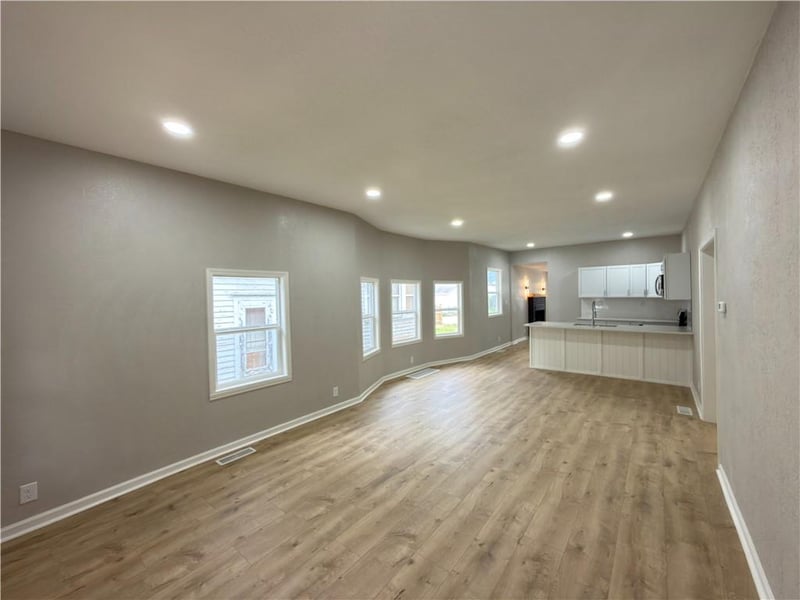 2610 Sacramento St, St Joseph, MO 64507