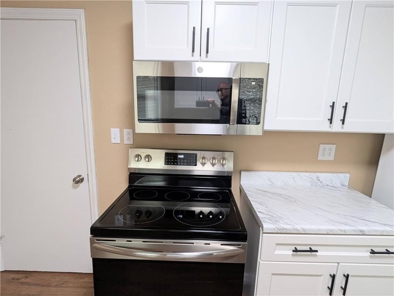 3012 Hedges Ave, Independence, MO 64052