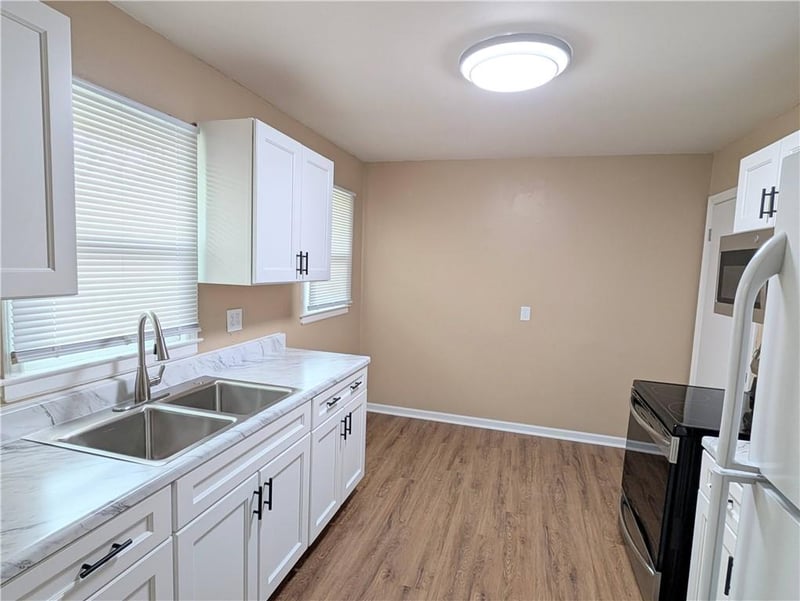 3012 Hedges Ave, Independence, MO 64052