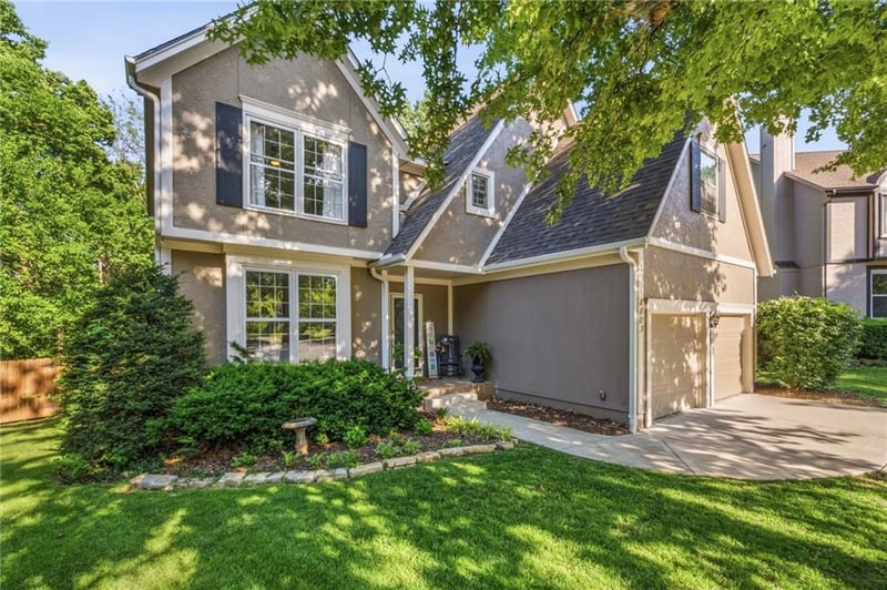 8803 W 132 Ter, Overland Park, KS 66213
