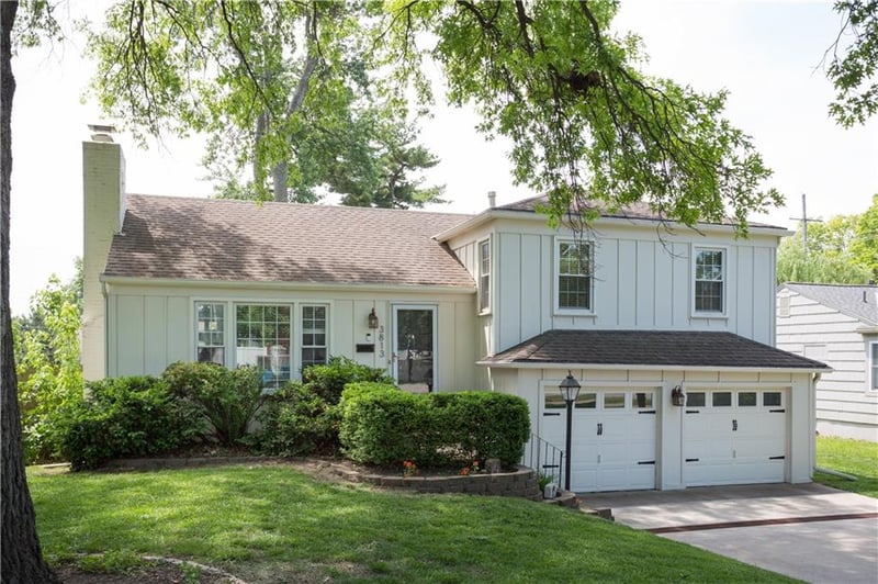 3813 79th St, Prairie Village, KS 66208