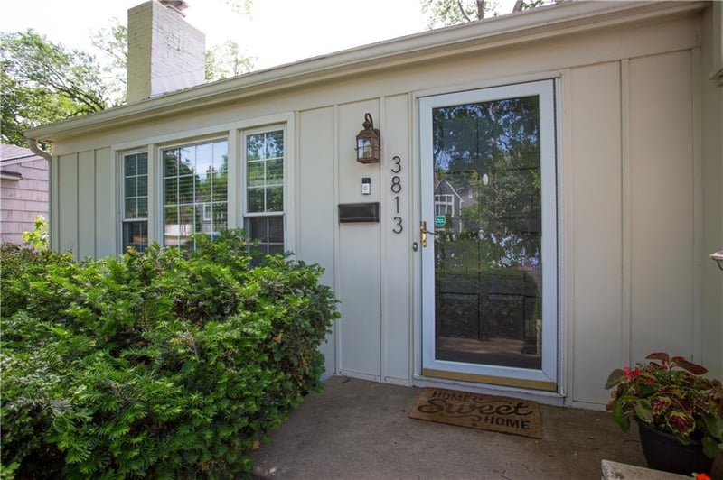 3813 79th St, Prairie Village, KS 66208