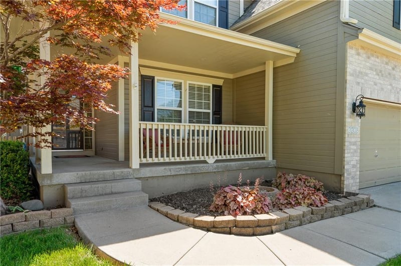 2208 Janessa Dr, Blue Springs, MO 64029