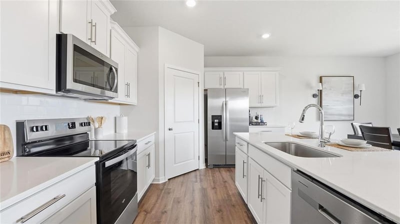 36432 102nd Pl, De Soto, KS 66018