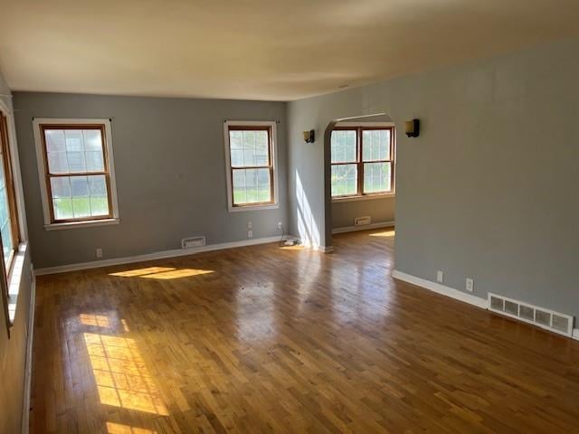 710 Bridge St, Sweet Springs, MO 65351